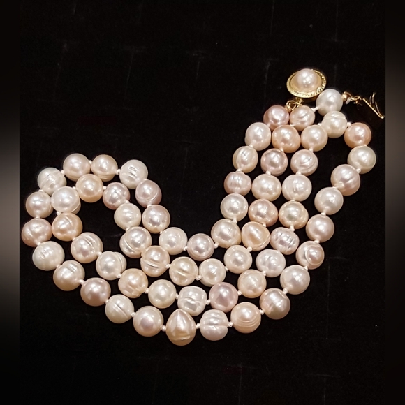 22" Genunine Pearls 8mm - Picture 4 of 4